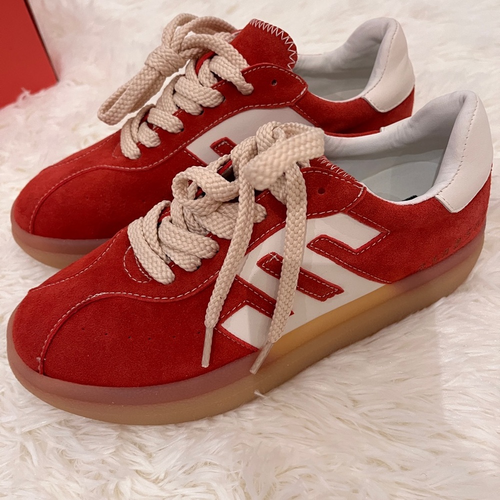 !New! Women's Red suede sneaker 6 (HK reputable Brand) with super support pad